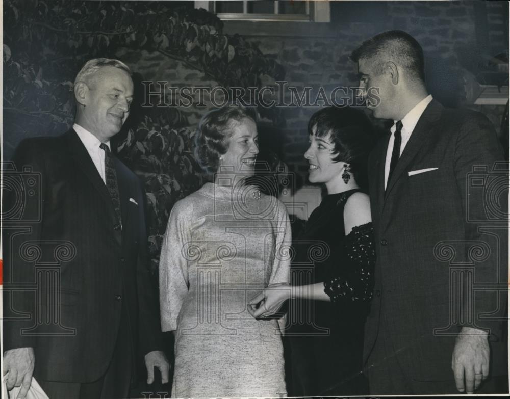 Press Photo Mr &amp; Mrs Donald M Brandt &amp; Mr &amp; Mrs John Sheridan - Historic Images