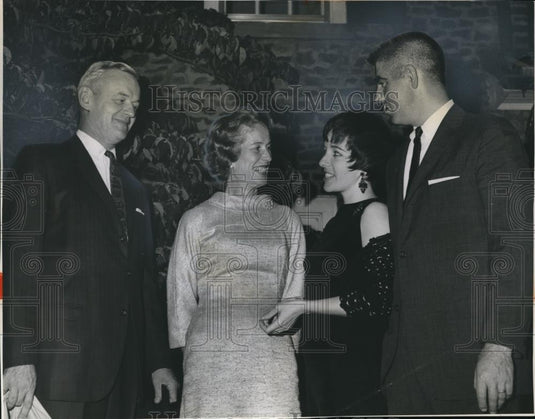 Press Photo Mr & Mrs Donald M Brandt & Mr & Mrs John Sheridan - Historic Images