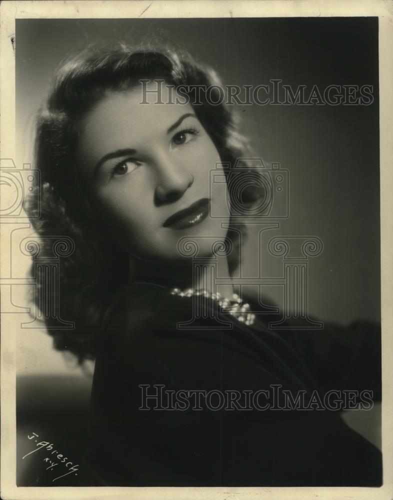 1947 Press Photo Miss Eunice Podis Pianist - Historic Images