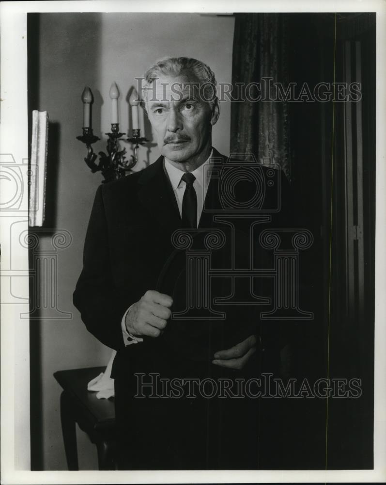Press Photo Barry Sullivan American actor known for The Tall Guy TV show - Historic Images