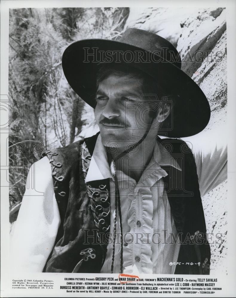 1969 Press Photo Omar Sharif stars in Mackenna&#39;s Gold - Historic Images