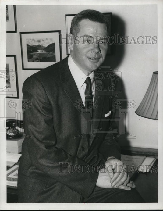 1956 Press Photo Robert Shaw, director - Historic Images