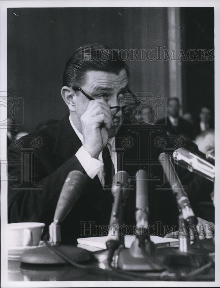 1963 Press Photo Franklin D. Roosevelt Jr facing the Senate Commerce Committee - Historic Images