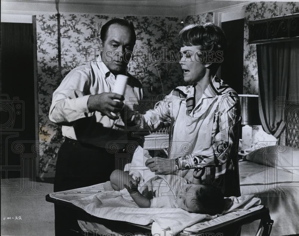 1969 Press Photo How To Committ Marraige Bob Hope Jane Wyman - Historic Images