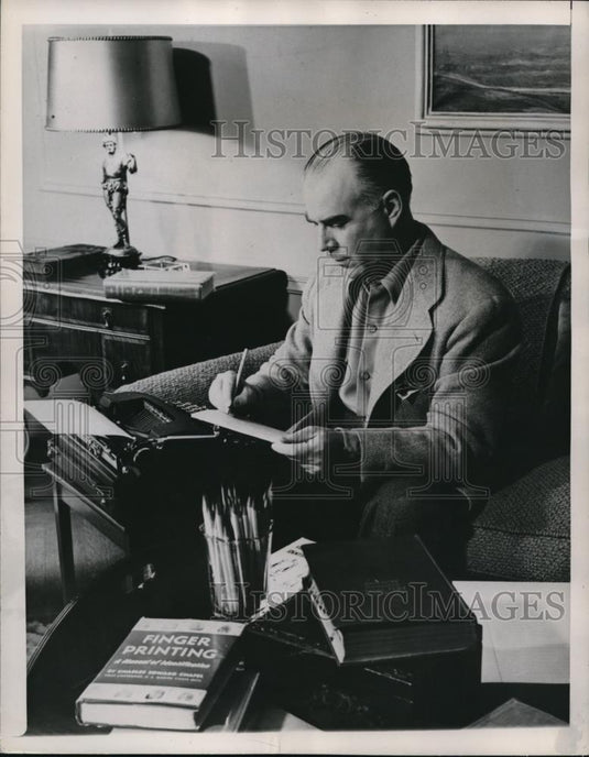 1946 Press Photo Henry Wisdom Roden Author & President of American Home Products - Historic Images