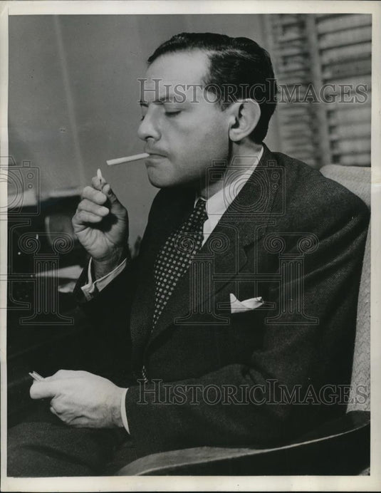 1944 Press Photo Curt Riess Author Written 16 books In Three Years - Historic Images