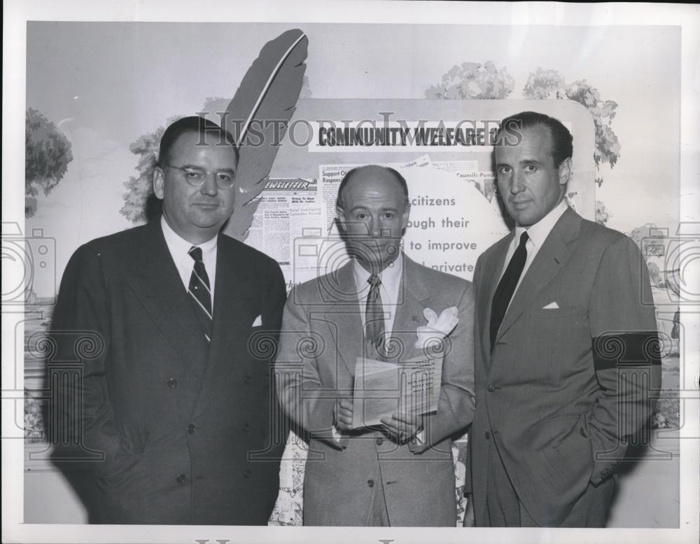 1953 Press Photo Louis Seltzer &amp; James A Linen - Historic Images