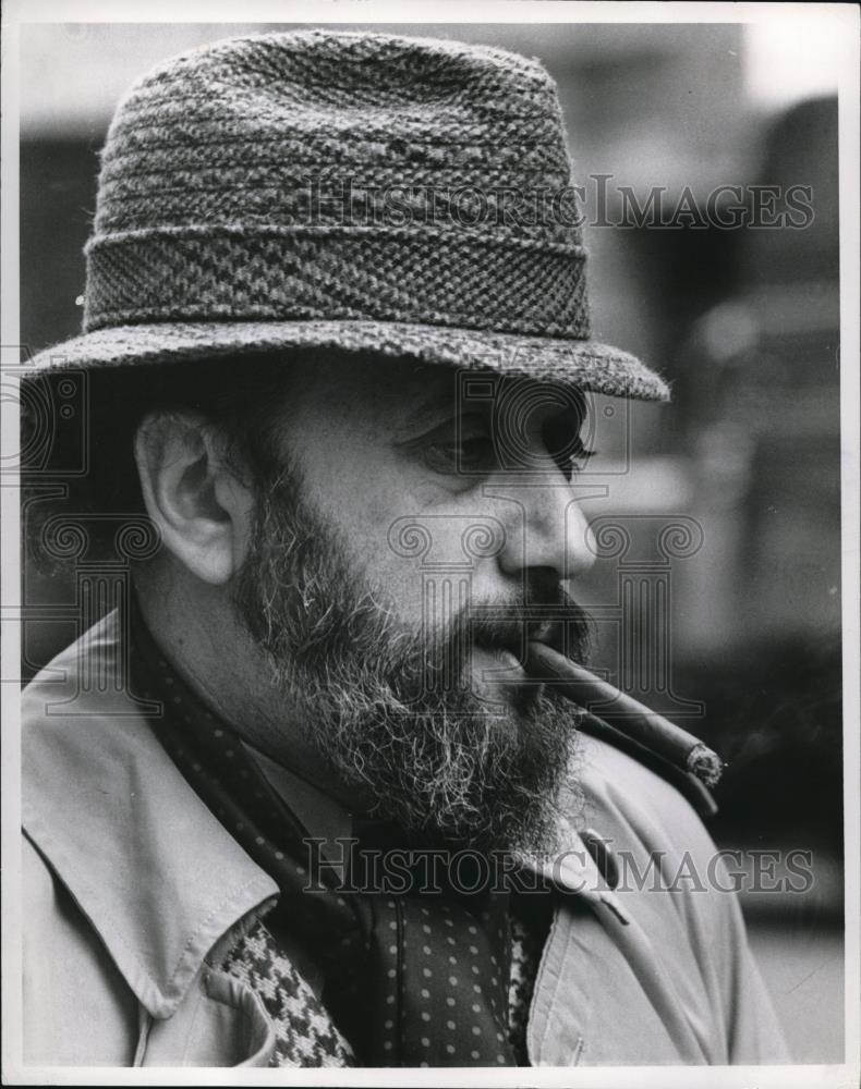 1977 Press Photo Murray Schisgal - Historic Images