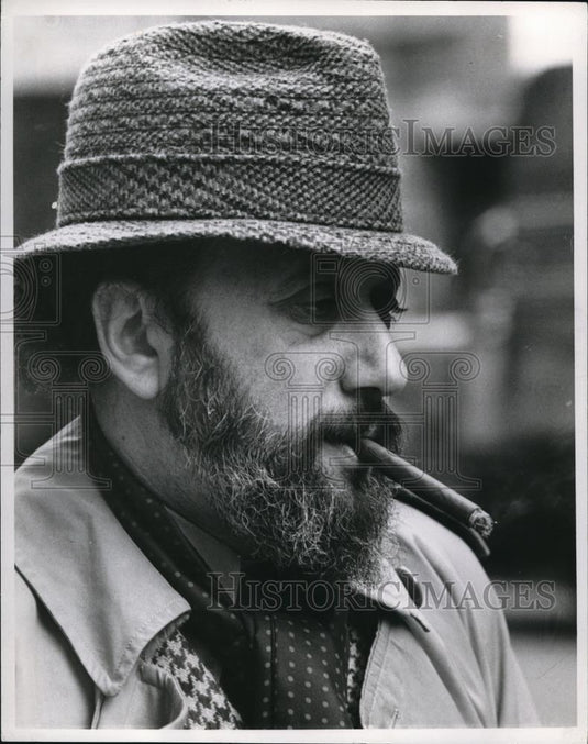 1977 Press Photo Murray Schisgal - Historic Images