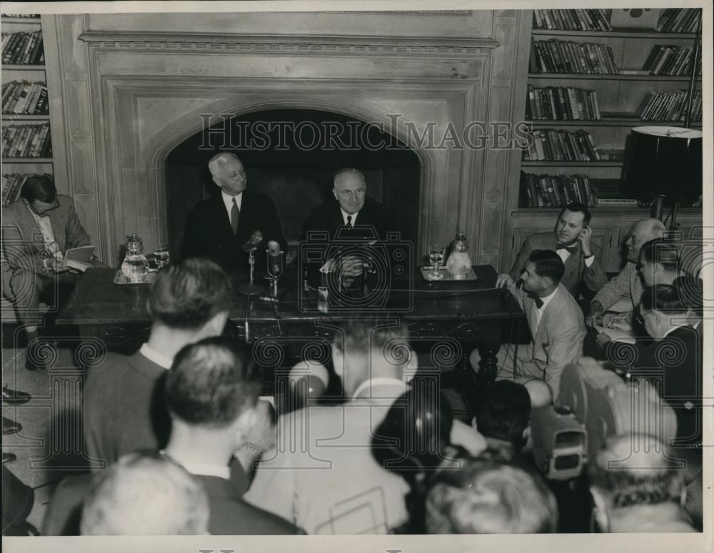 1955 Press Photo Cyrus Eaton and Harry Truman press conference - Historic Images