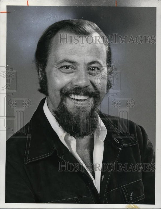 1972 Press Photo George Schlatter Producer of It's A Wacky World - Historic Images