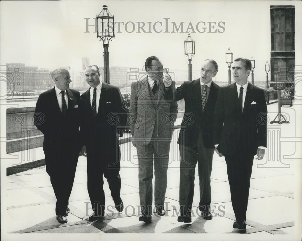 1966 Press Photo Uruguayan Chamber Of Deputies Member In London - Historic Images