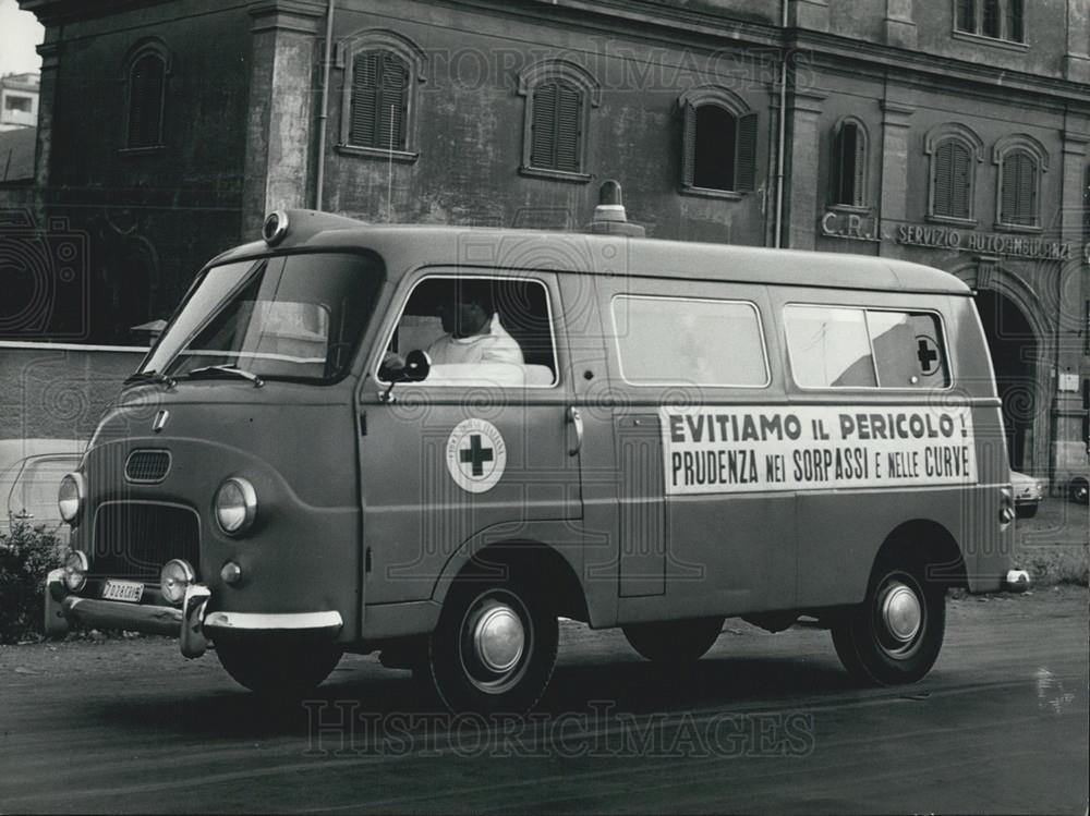 Press Photo Rome, nationwide campaign aimed to make road traffic safer - Historic Images