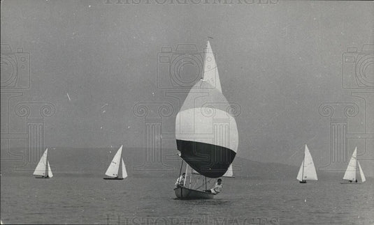 1969 Press Photo Flying Dutchman in an afterwind on Lake Balaton, Hungary - Historic Images