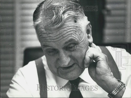 1975 Press Photo Rex Connor of the Whitlam Cabinet - Historic Images