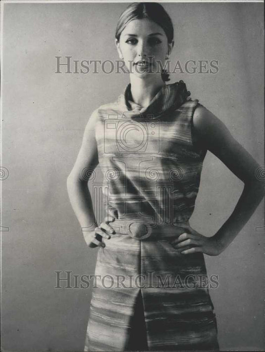 1965 Press Photo Paris Fashion Designer Wyler Jersey Dress - Historic Images