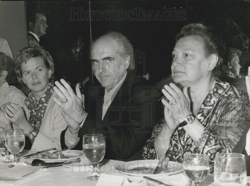 1974 Press Photo Mr. &amp; Mrs. Andreas Papandreou &amp; Mrs. Amalia Fleming - Historic Images