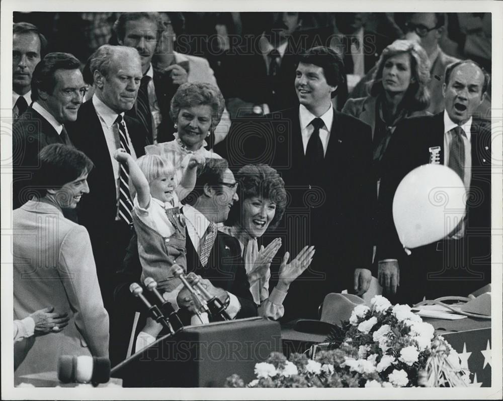 Press Photo President Gerald Ford At a Podium - Historic Images