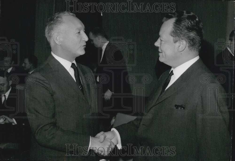 1966 Press Photo French Minister Armies Messmer Willy Brandt West German Foreign - Historic Images