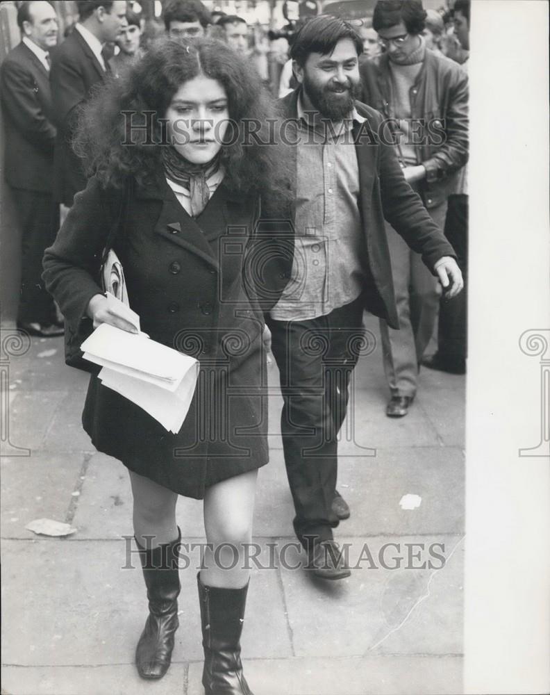 1969 Press Photo Hippies Ordered To Quit School - Historic Images