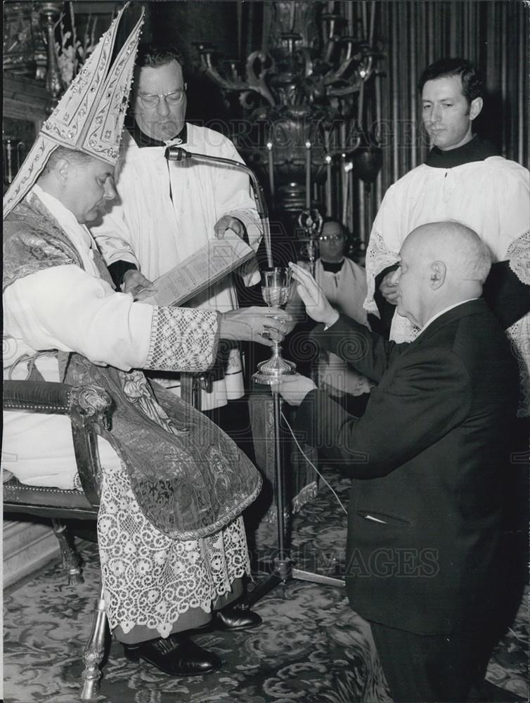 1973 Press Photo Newly Consecrated Acolyte Lamberto De Camilis - Historic Images