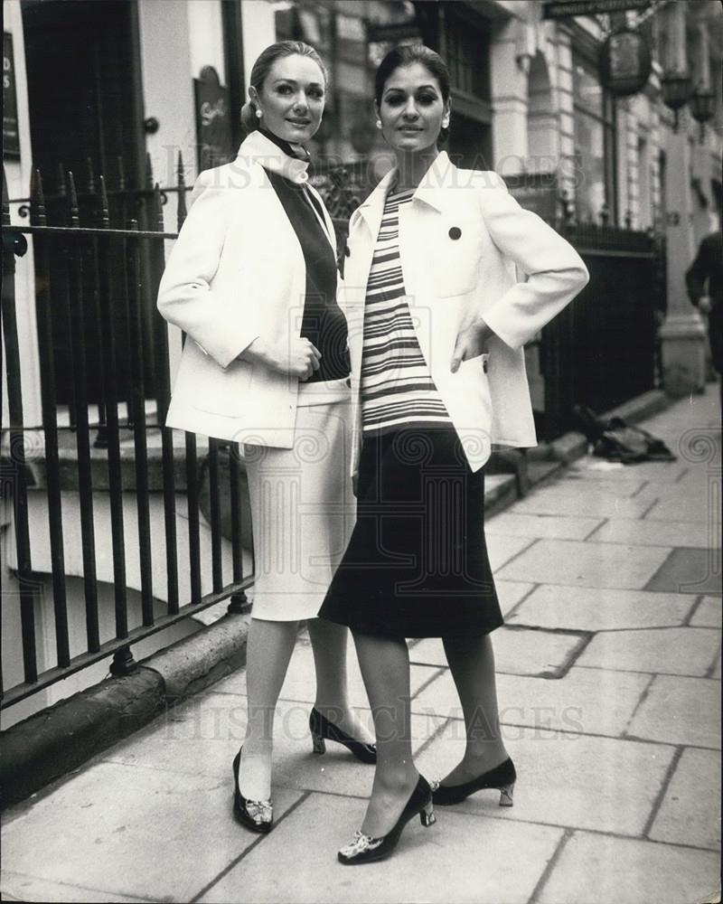 1970 Press Photo Hardy Amies Spring Collection Shown in London-Pamela Loveloc - Historic Images