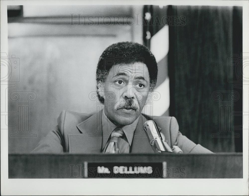 1975 Press Photo Congressman Ronald V. Delllums D-Calif. House Select Committee - Historic Images