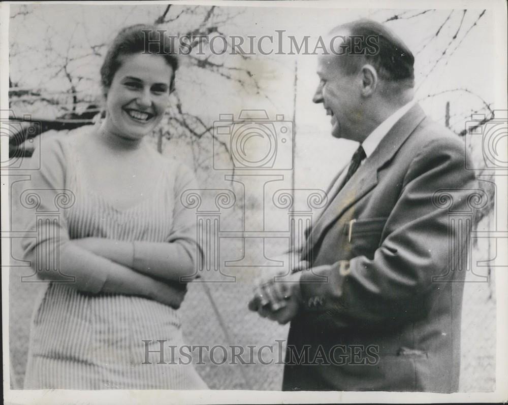 1959 Press Photo Marie Pfenniger with her father at her home near Lucerne. - Historic Images