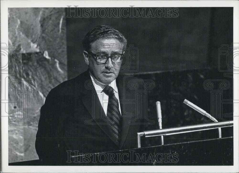 1974 Press Photo Henry Kissinger Secretary State United States Addresses - Historic Images