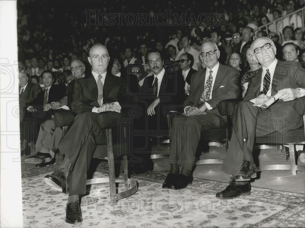 1974 Press Photo Greece Caramanlis Seletas Minister Economy Saloniki Fair - Historic Images