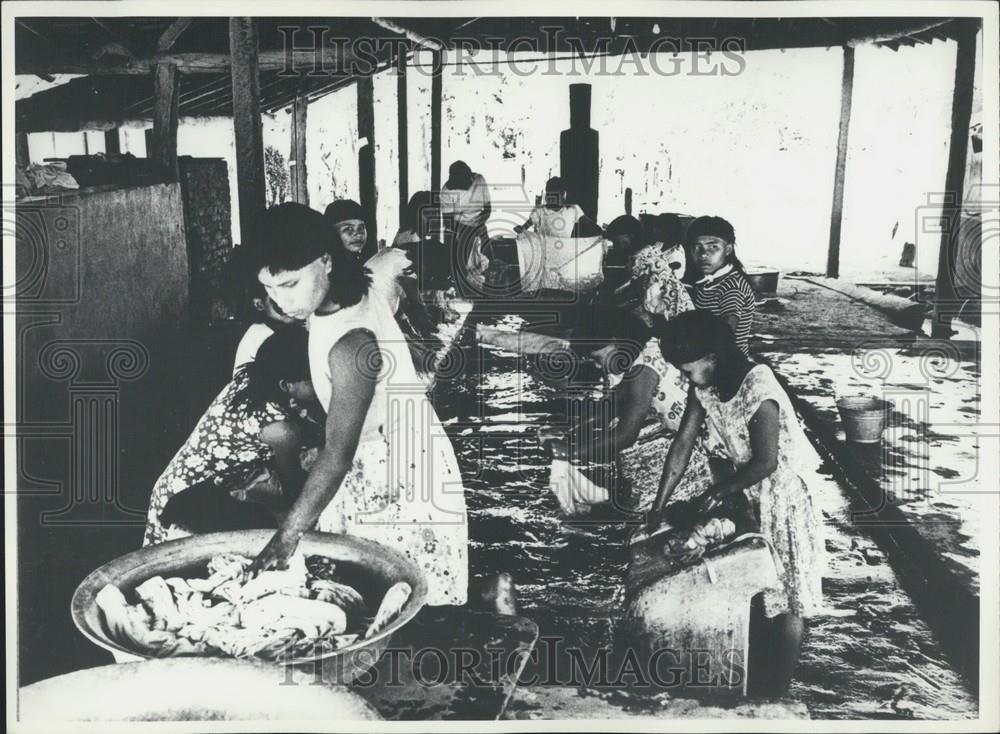 1974 Press Photo Xavante Indians - Historic Images