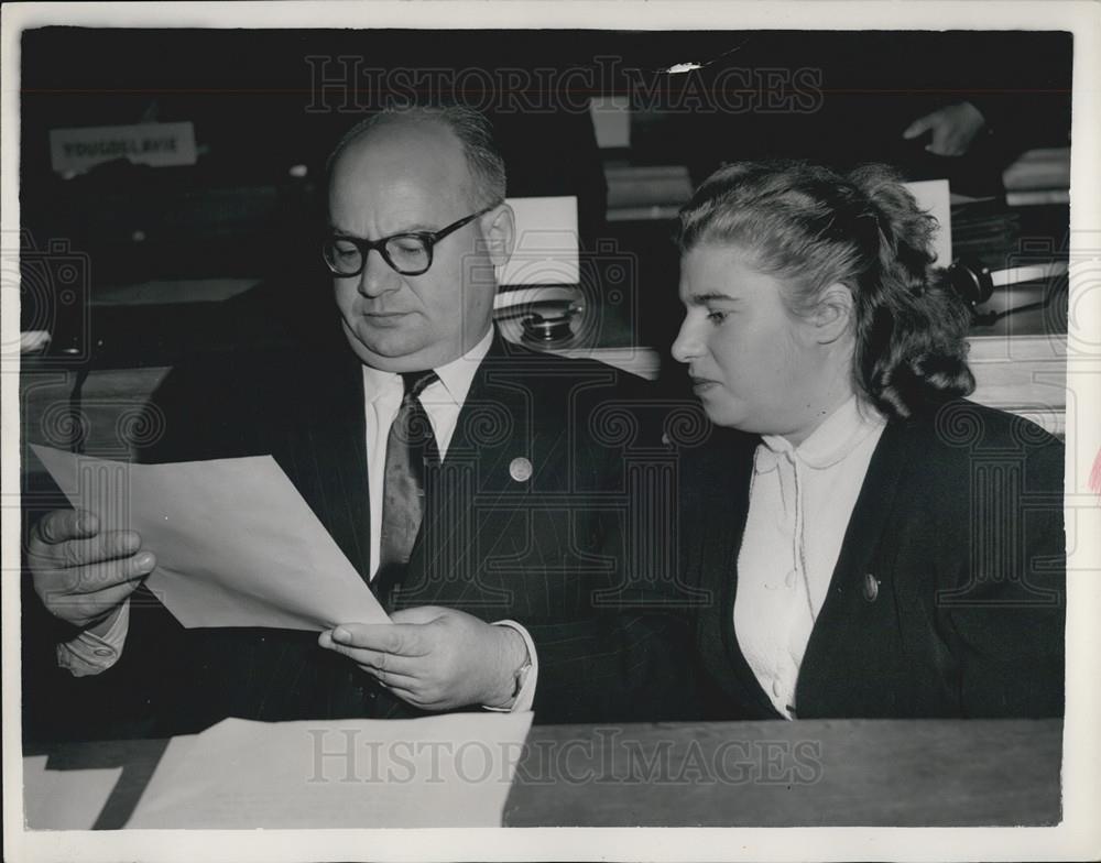 1953 Press Photo Mr. Conred Jsingovatov Soviet Union Madame Erehovar Ukraine - Historic Images