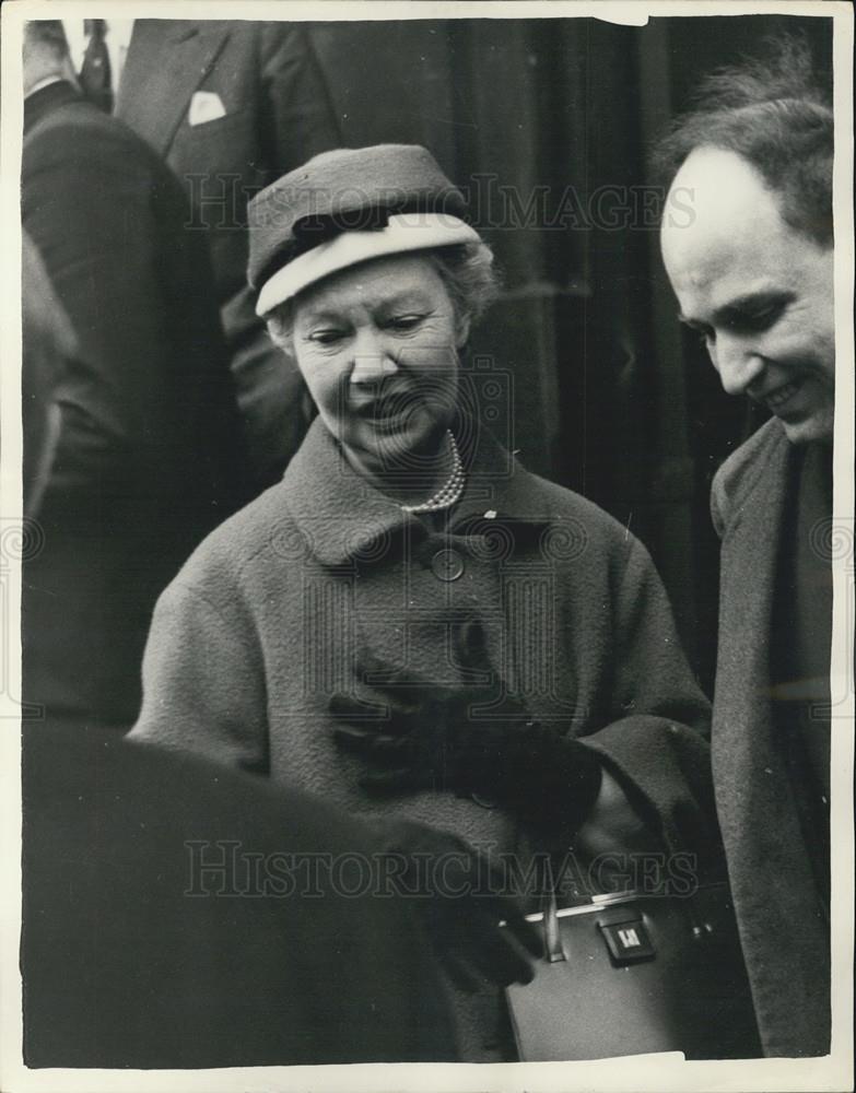 1958 Press Photo Lady Ralli, Wife of Sir Strati - Historic Images