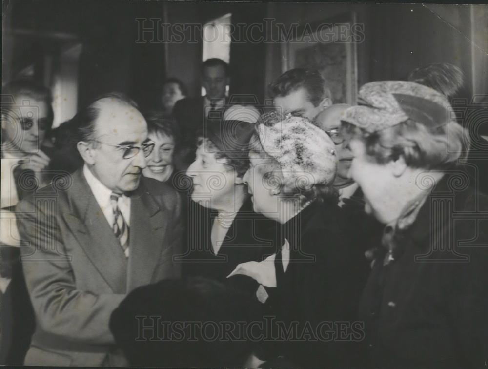 Press Photo First Literary Prize of the Season Presented to Andre Dhotel - Historic Images