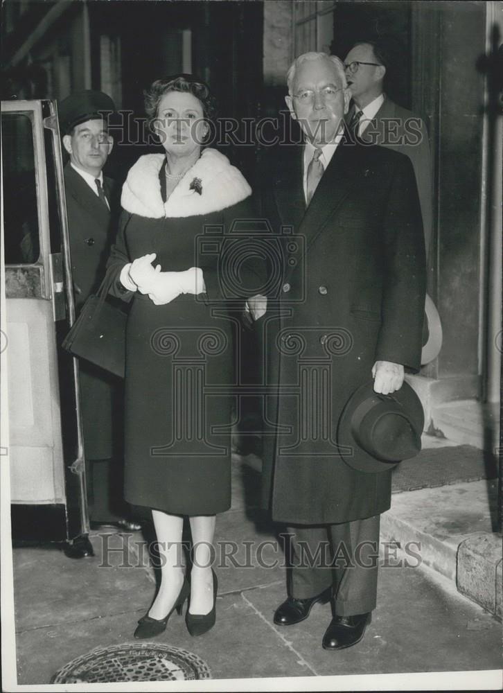 1958 Press Photo Mr, Mrs John McCone, US Atomic Energy Commission - Historic Images