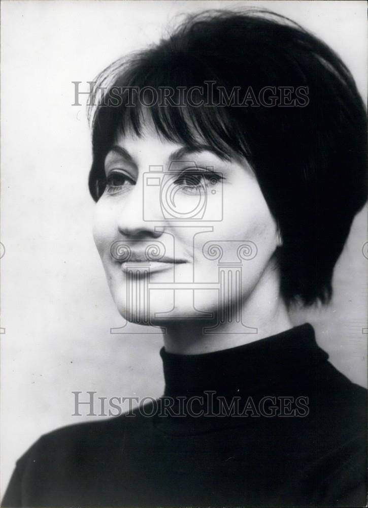 1966 Press Photo Yugoslav Singer Tereza Closeup Candid - Historic Images