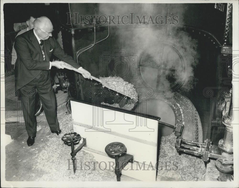 1964 Press Photo Lord Mayor London Alderman C. James Harman Brewing Young&#39;s - Historic Images