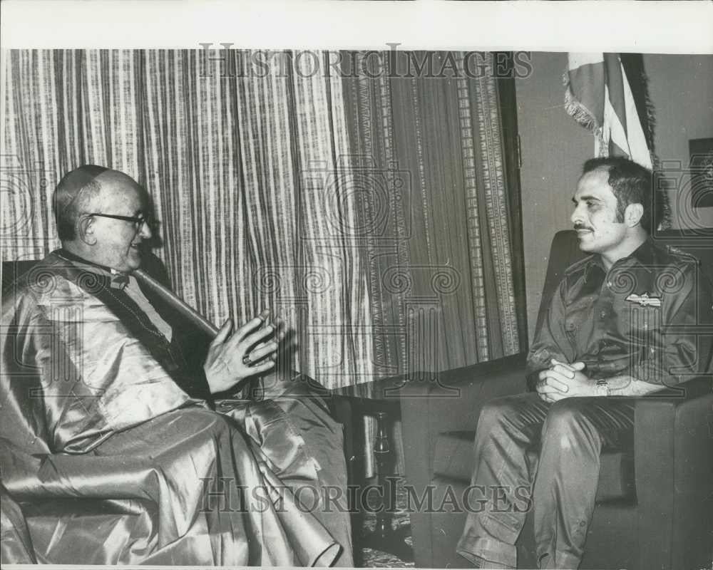 1971 Press Photo King Hussein Meets Latin Patriarch of Jerusalem - Historic Images