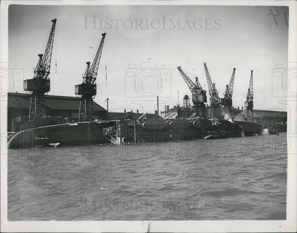 Press Photo Danish vessel ÃƒÂ¢Ã¢Â¬Ã…Kronprins FrederikÃƒÂ¢Ã¢Â¬Ã‚Â capsizes after burning - Historic Images