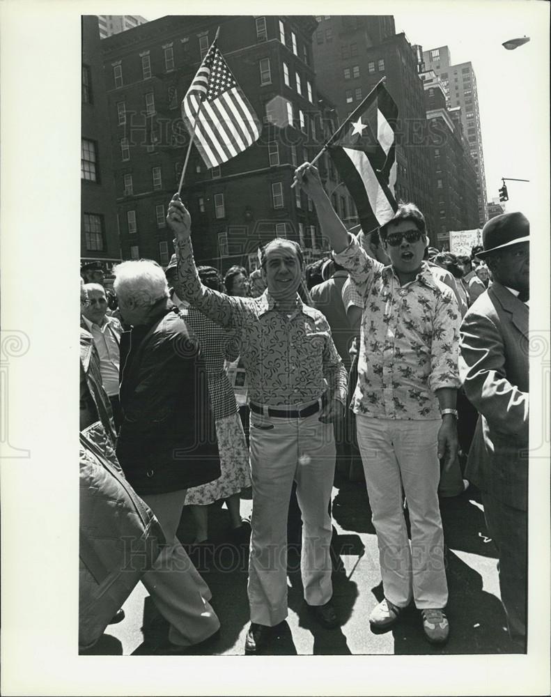 1980 Press Photo Anti-Castro Cubans Demonstrattion - Historic Images