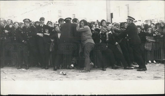 1973 Press Photo Police hold back crowds for Osmond Brothers concert tickets - Historic Images