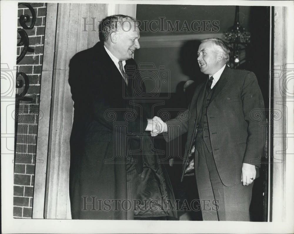 1964 Press Photo Mr George Ball US Under Secretary of State Mr Wilson Prime Mini - Historic Images