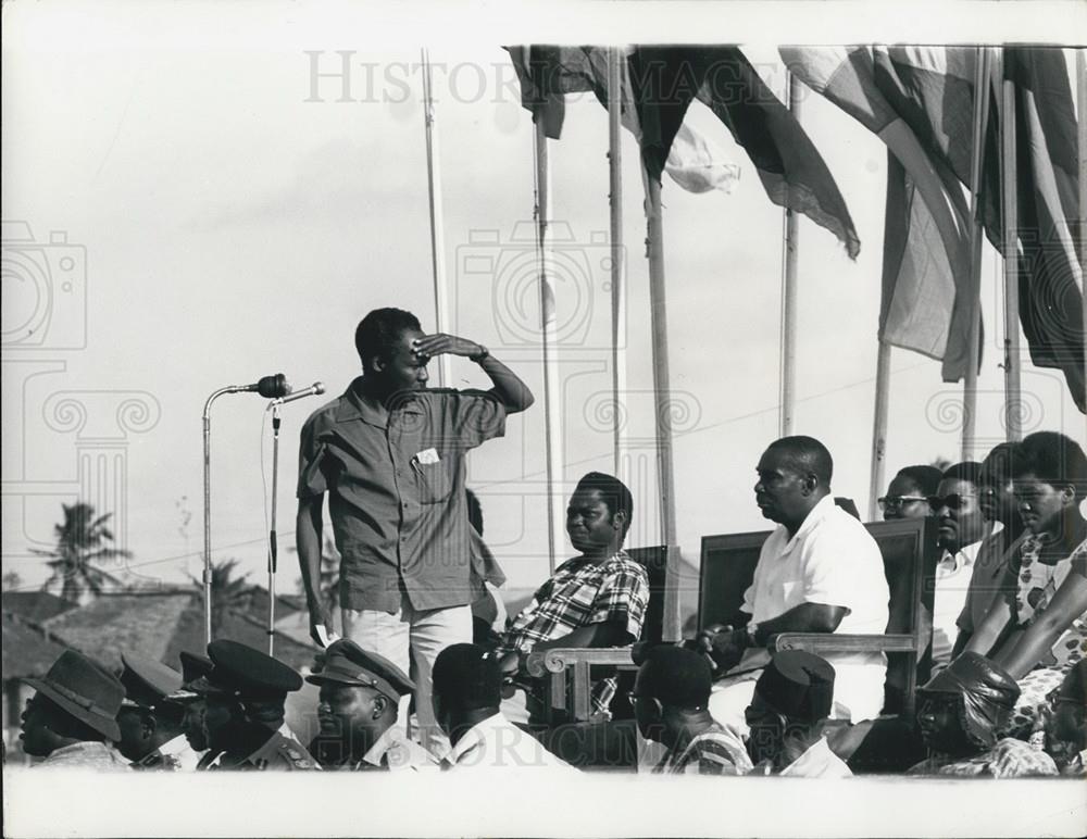 1964 Press Photo President Nyerere Tanzania Addresses Anti-British American - Historic Images