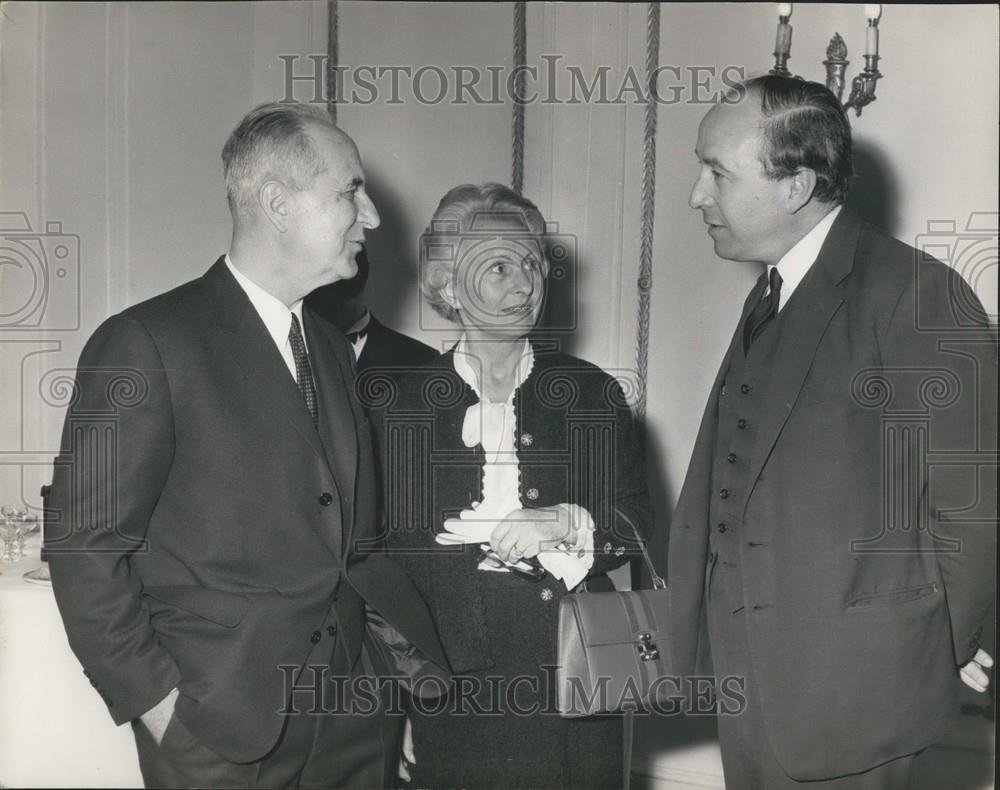 1964 Press Photo Monsieur Gaston Deferre President De Gaulle French Election - Historic Images