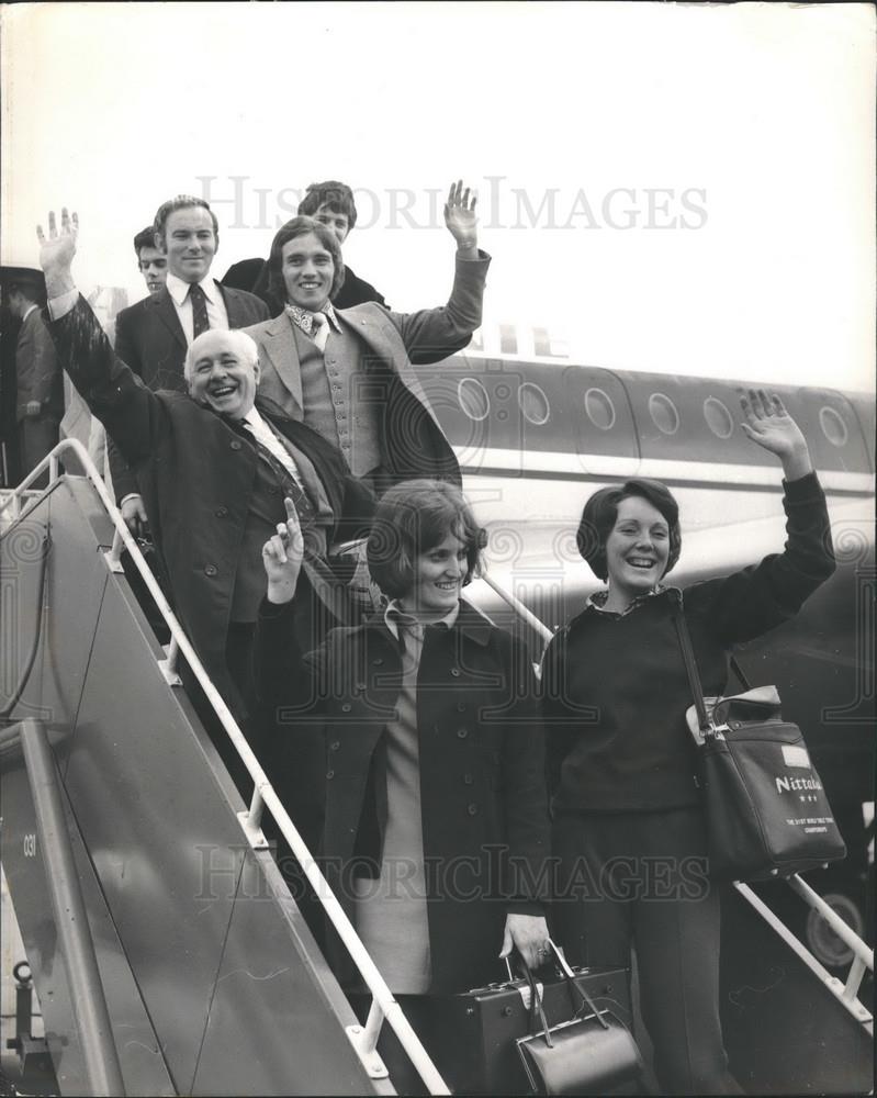 1971 Press Photo Pauline Piddock, Jill Shirley, UK Table Tennis Team - Historic Images