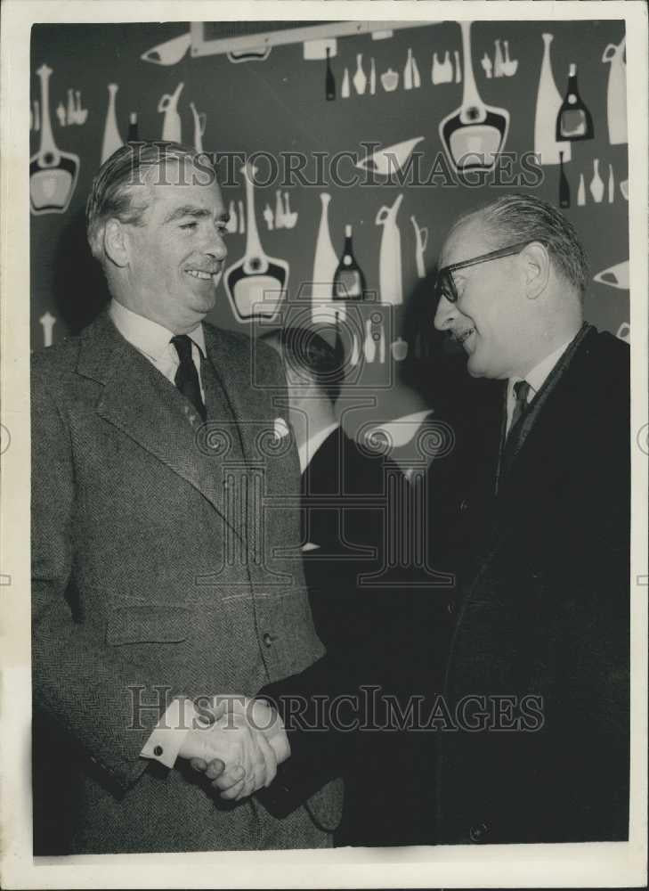 1956 Press Photo French Prime Minister Guy Mollet in London - Historic Images