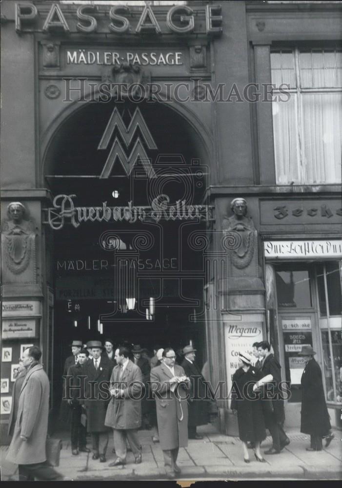 1961 Press Photo Leipzig Restaurant Auerbachs Keller Exterior Entrance - Historic Images