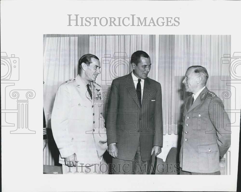 1958 Press Photo United States Secretary of the Navy Thomas Gates In W Germany - Historic Images