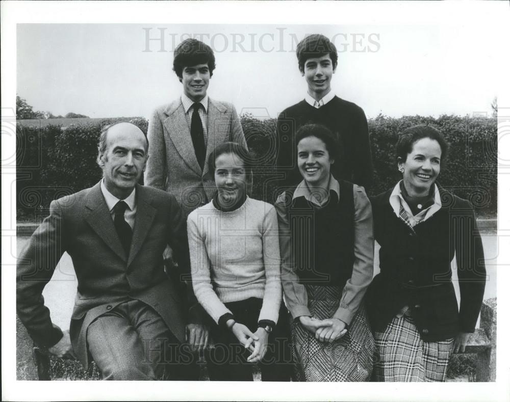 Press Photo President Giscard d&#39; Estaing &amp; His Wife &amp; Family - Historic Images