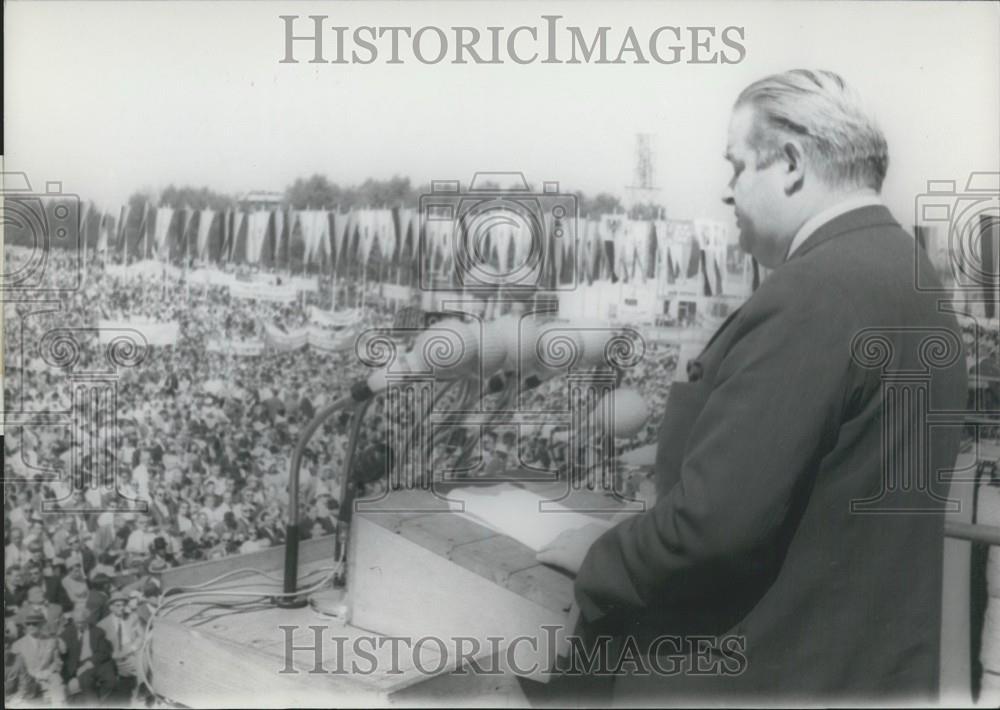 1966 Press Photo Danish Minister Per Haekerup Views 250,000 Berliners Freedom - Historic Images